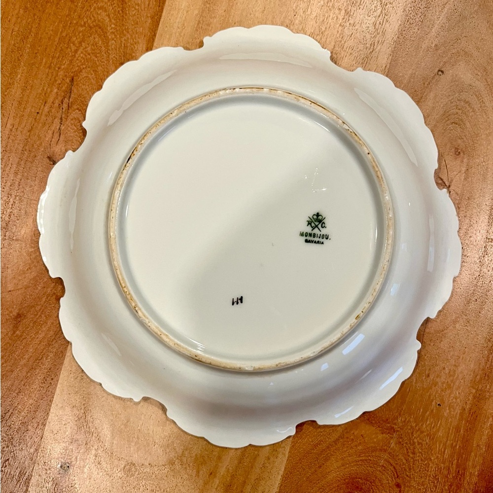 Vintage Rosenthal - Continental Rose Scalloped Serving Bowl (10”) - Picture 2 of 2